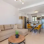 Kallixeni Villa *
